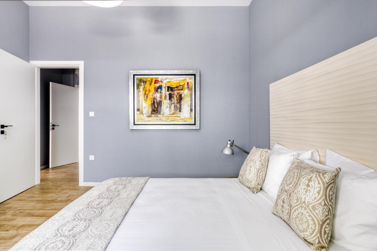 Spacious Flat With Courtyard And Private Parking! Athens Exterior photo