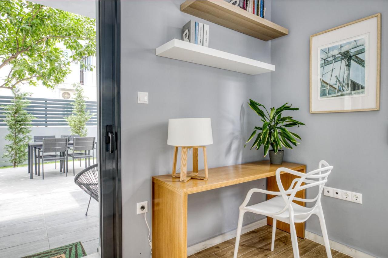 Spacious Flat With Courtyard And Private Parking! Athens Exterior photo