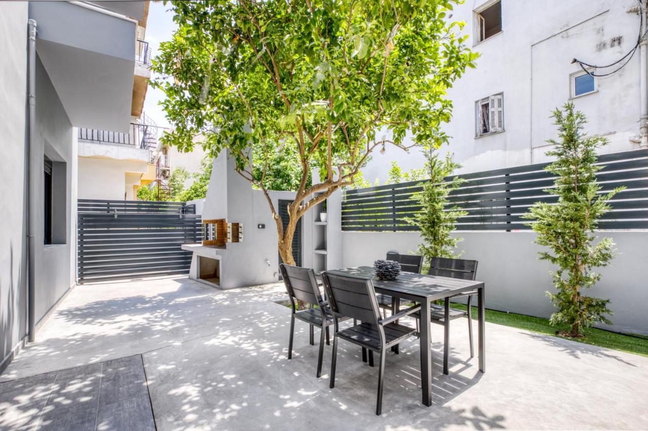 Spacious Flat With Courtyard And Private Parking! Athens Exterior photo